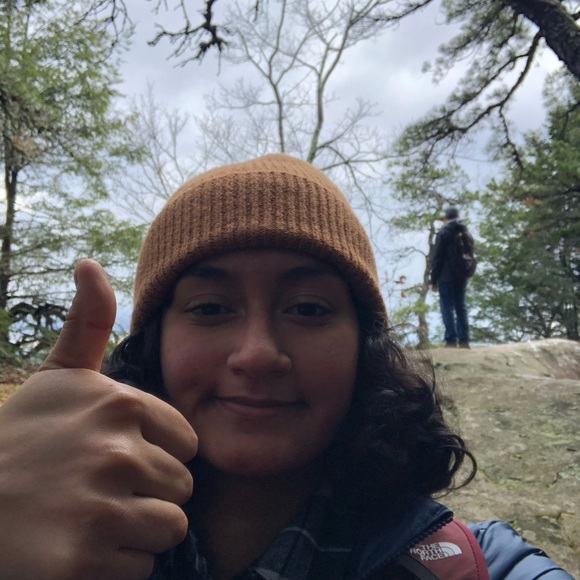 Meet your Posher, Amanda - Picture 1 of 1